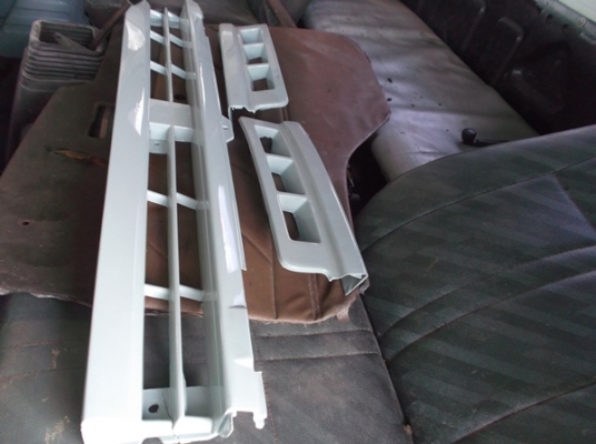 ขายหัวร๊อคกี้ 10ล้อ  หัวไทยยกลง  อุปกรณ์ครบ ทำสีแล้วยกใส่ได้เลย