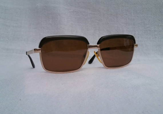 แว่นตาเยอรมันคลับมาสเตอร์ &#039;ทองโกลด์ฟิลด์&#039; (Gold Filled) 12 K สัดส่วนทองคำบริสุทธิ์ 50 \% เ