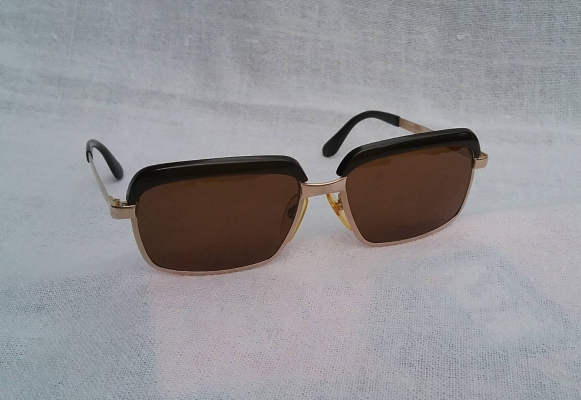 แว่นตาเยอรมันคลับมาสเตอร์ &#039;ทองโกลด์ฟิลด์&#039; (Gold Filled) 12 K สัดส่วนทองคำบริสุทธิ์ 50 \% เ
