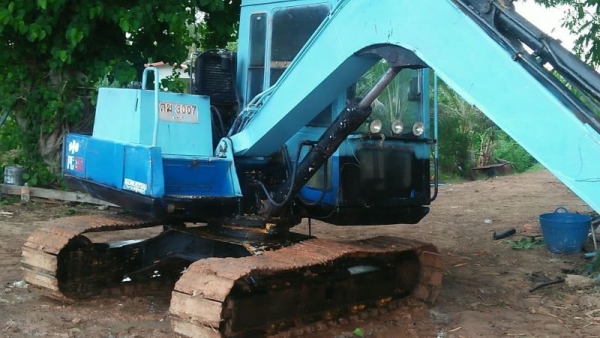 KOMATSU PC 60-5 KOMATSU PC 60-5