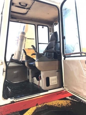 ขาย 780,000 KOMATSU pc 120-5 สวยๆเดิมๆ  เครื่องดี ปั้มแรง ช่วงล่างสวย คอนโทนสั้น ตัวเดินใหญ่ อาร์มพิเศษ ไฟฟ้าครบระบบเต็ม เอกสารอินวอย รถสวยพร้อมใช้ รถอยู่ ปทุมธานี 090-772-3710 090-772-3708