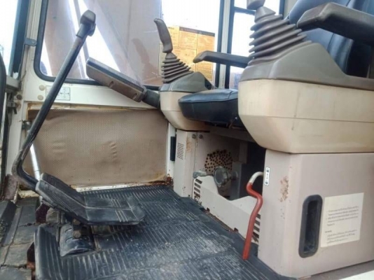 ขาย 780,000 KOMATSU pc 120-5 สวยๆเดิมๆ  เครื่องดี ปั้มแรง ช่วงล่างสวย คอนโทนสั้น ตัวเดินใหญ่ อาร์มพิเศษ ไฟฟ้าครบระบบเต็ม เอกสารอินวอย รถสวยพร้อมใช้ รถอยู่ ปทุมธานี 090-772-3710 090-772-3708