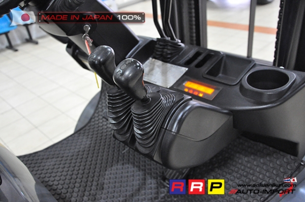 ขายรถโฟล์คลิฟท์มือสอง TOYOTA รุ่น 8FG20-30911 นำเข้าจากประเทศญี่ปุ่น 100\% ไม่เคยใช้งานในไทย