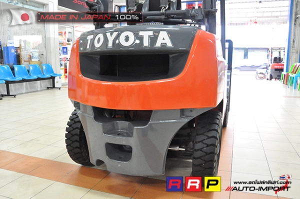 ขายรถโฟล์คลิฟท์มือสอง TOYOTA รุ่น 8FG20-30911 นำเข้าจากประเทศญี่ปุ่น 100\% ไม่เคยใช้งานในไทย