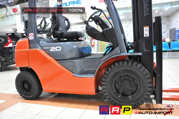 ขายรถโฟล์คลิฟท์มือสอง TOYOTA รุ่น 8FG20-30911 นำเข้าจากประเทศญี่ปุ่น 100\% ไม่เคยใช้งานในไทย