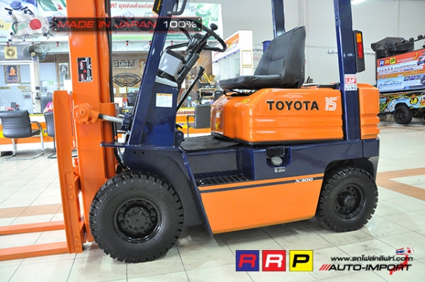 ขายรถโฟล์คลิฟท์มือสอง TOYOTA รุ่น 5FG15-15803 นำเข้าจากประเทศญี่ปุ่น 100\% ไม่เคยใช้งานในไทย