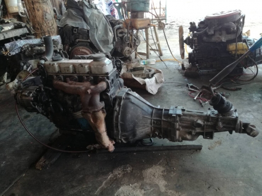 เครื่องพร้อมเกียร์นิสสัน TD25 พร้อมใช้งาน