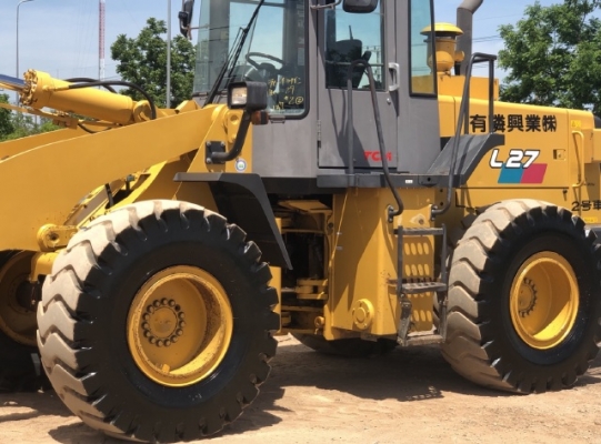 ขายรถตักล้อยาง TCM L27 (เทียบเท่า WA300) นำเข้าเองจากญี่ปุ่น สภาพสวยพร้อมใช้ มีVDOการทำงานครับ