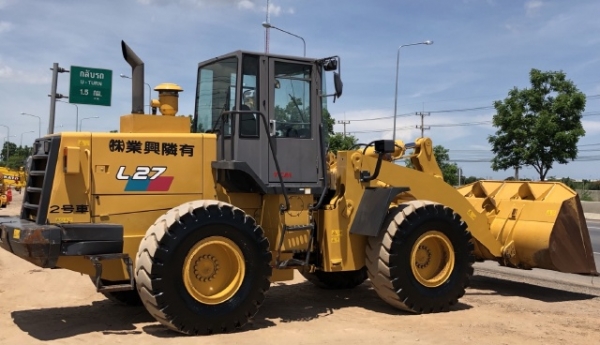 ขายรถตักล้อยาง TCM L27 (เทียบเท่า WA300) นำเข้าเองจากญี่ปุ่น สภาพสวยพร้อมใช้ มีVDOการทำงานครับ