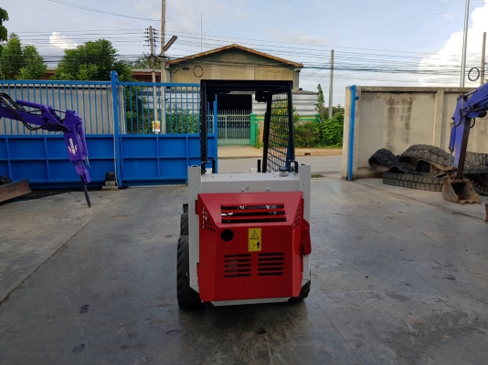รถตักเล็ก TCM 343 รุ่นbobcat  ใช้งานเพียง900ชั่วโมง ใช้งานสำหรับพื้นที่แคบ ขับง่าย สามารถหมุนรอบตัวเอง360องศา ใช้ในฟาร์มวัว ฟาร์มหมู ตักมูลสัตว์ทดแทนแรงงานและประหยัดเวลา ราคา180,000บาท สนใจติดต่อ โทรและไลน์ 083-4355829, 092-9938255 หรือติดต่อสอบถามได