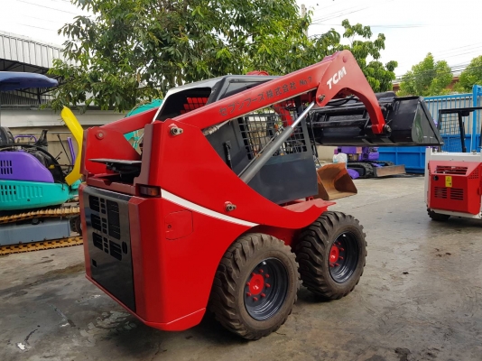 บ๊อบแคท TCM 709 เก่านอกไม่เคยใช้งานในไทย คล่องตัว เครื่องยนต์ดี ระบบดี  4สูบ ราคา 380,000'บาท  สนใจโทร 083-4355829 081-8416818 รับรองคุณภาพ ติดต่อสอบถามได้ที่  กดไปที่ลิ้งค์้เพื่อสอบถาม   Line: https://line.me/R/ti/p/\%40zbk0541k