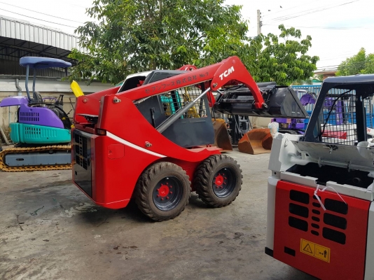 บ๊อบแคท TCM 709 เก่านอกไม่เคยใช้งานในไทย คล่องตัว เครื่องยนต์ดี ระบบดี  4สูบ ราคา 380,000'บาท  สนใจโทร 083-4355829 081-8416818 รับรองคุณภาพ ติดต่อสอบถามได้ที่  กดไปที่ลิ้งค์้เพื่อสอบถาม   Line: https://line.me/R/ti/p/\%40zbk0541k