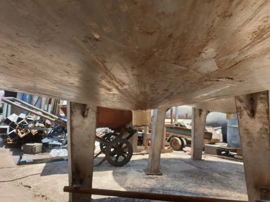 ขายถังสแตนเลส 3ลูก ผิวหนา ความจุประมาณ2600 ลิตร สภาพดี