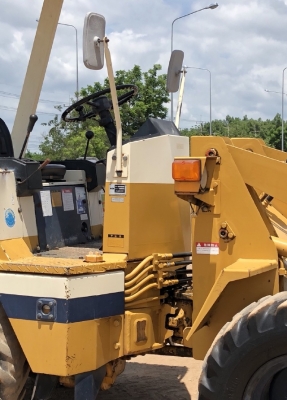 ขายรถตักล้อยาง KOMATSU WA30-2 นำเข้าเองจากญี่ปุ่น สภาพสวยพร้อมใช้ มีVDOการทำงานครับ