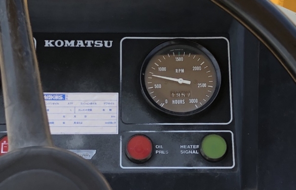 ขายรถตักล้อยาง KOMATSU WA30-2 นำเข้าเองจากญี่ปุ่น สภาพสวยพร้อมใช้ มีVDOการทำงานครับ