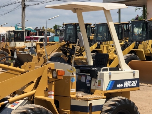 ขายรถตักล้อยาง KOMATSU WA30-2 นำเข้าเองจากญี่ปุ่น สภาพสวยพร้อมใช้ มีVDOการทำงานครับ
