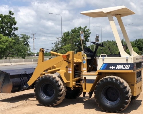 ขายรถตักล้อยาง KOMATSU WA30-2 นำเข้าเองจากญี่ปุ่น สภาพสวยพร้อมใช้ มีVDOการทำงานครับ