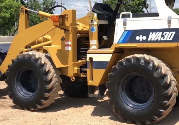 ขายรถตักล้อยาง KOMATSU WA30-2 นำเข้าเองจากญี่ปุ่น สภาพสวยพร้อมใช้ มีVDOการทำงานครับ