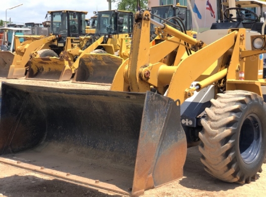 ขายรถตักล้อยาง KOMATSU WA30-2 นำเข้าเองจากญี่ปุ่น สภาพสวยพร้อมใช้ มีVDOการทำงานครับ