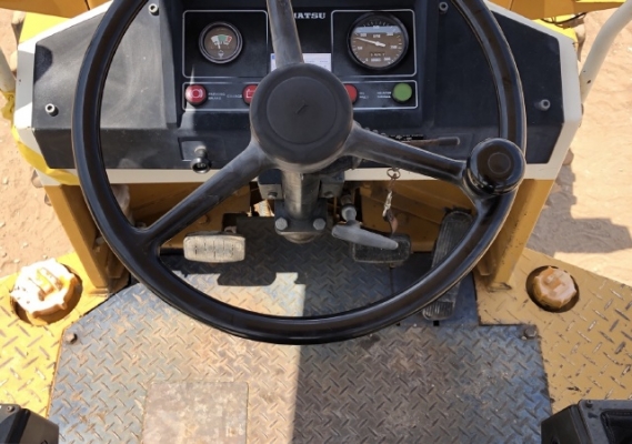 ขายรถตักล้อยาง KOMATSU WA30-2 นำเข้าเองจากญี่ปุ่น สภาพสวยพร้อมใช้ มีVDOการทำงานครับ