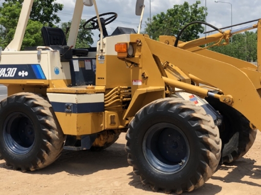 ขายรถตักล้อยาง KOMATSU WA30-2 นำเข้าเองจากญี่ปุ่น สภาพสวยพร้อมใช้ มีVDOการทำงานครับ
