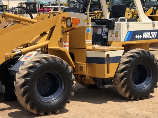 ขายรถตักล้อยาง KOMATSU WA30-2 นำเข้าเองจากญี่ปุ่น สภาพสวยพร้อมใช้ มีVDOการทำงานครับ