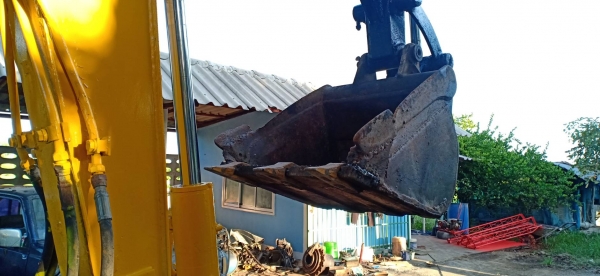 ขายด่วนครับ PC30-6เตรื่อง อิเซกิ ขายด่วนครับ PC30-6เตรื่อง อิเซกิ