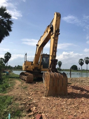 ขาย 850,000 KOMATSU pc200-7 ไฟฟ้าครบ เครื่องดี ปั้มแรง เอวแน่น ช่วงล่างเต็ม แอร์หนาว เอกสารแจ้งจำหน่าย รถสวยพร้อมใช้ รถอยู่ นครปฐม 064-191-1112