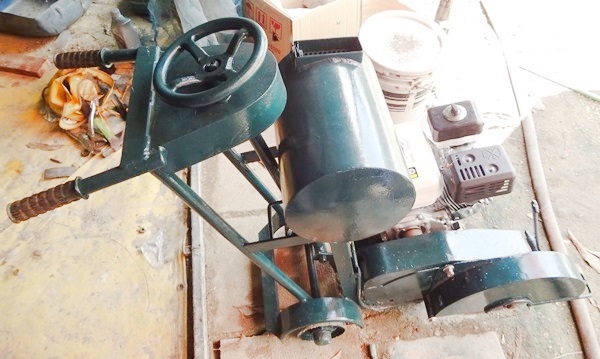 เครื่องตัดคอนกรีต มือสอง ใบตัด 14 นิ้ว สภาพพร้อมใช้ เครื่องใหม่ ขายถูก 8500 บาท