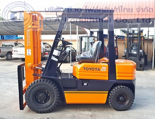 ขาย รถโฟล์คลิฟท์ TOYOTA รุ่น 5-FD25