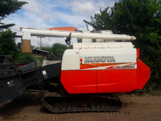 ขายรถเกี่ยว95 พลัส พร้อมใช้งาน รถปี 55 ชั่วโมง2300 เอกสารเล่มทะเบียนพร้อมโอน เจ้าของขายเองต่อรอง