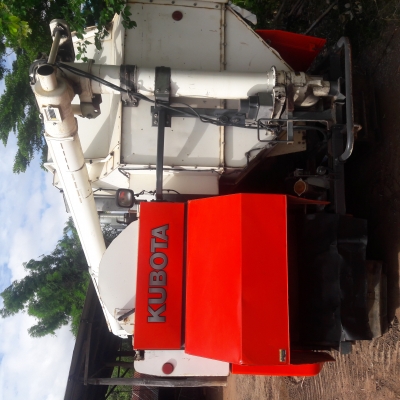 ขายรถเกี่ยว95 พลัส พร้อมใช้งาน รถปี 55 ชั่วโมง2300 เอกสารเล่มทะเบียนพร้อมโอน เจ้าของขายเองต่อรอง