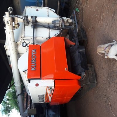 ขายรถเกี่ยว95 พลัส พร้อมใช้งาน รถปี 55 ชั่วโมง2300 เอกสารเล่มทะเบียนพร้อมโอน เจ้าของขายเองต่อรอง