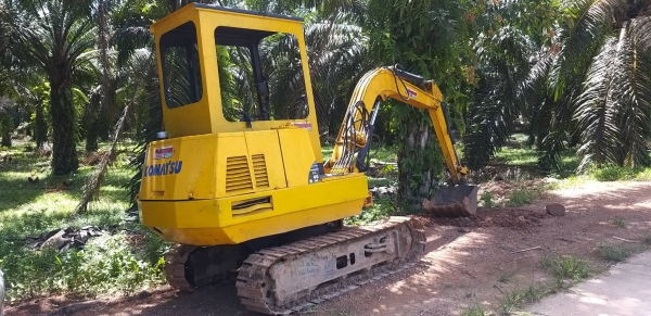 ขาย KOMATSU PC40-3 สภาพพร้อมใช้ราคา 170,000