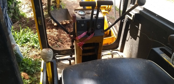 ขาย KOMATSU PC40-3 สภาพพร้อมใช้ราคา 170,000