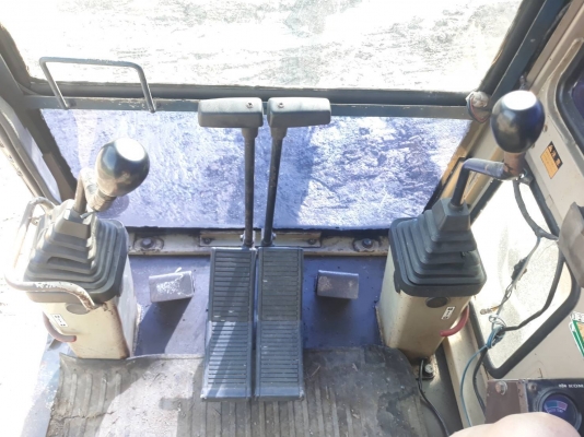 Komatsu PC60-5สภาพสวยเดิมๆ เครื่องดีปั้มแรงลูกเล่นครบ มีแอร์โซ่เฟรมหนา ใบแทรค45CM Komatsu PC60-5สภาพสวยเดิมๆ เครื่องดีปั้มแรงลูกเล่นครบ มีแอร์โซ่เฟรมหนา ใบแทรค45CM