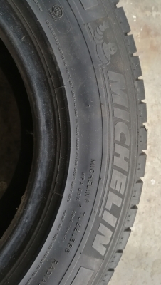 ขายยาง Michelin 215/70 R15 ปลายปี 13 ขายยาง Michelin 215/70 R15 ปลายปี 13