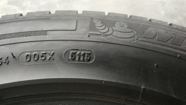 ขายยาง Michelin 215/70 R15 ปลายปี 13