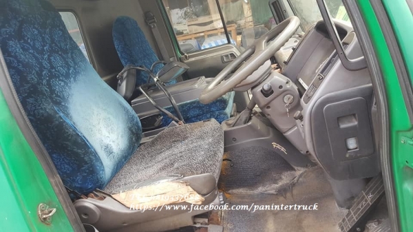 SALE*ลดล้างสต๊อค* สินค้าเก่านอก ขายถูกด่วนๆ หัวเก๋งรถบรรทุก 6 ล้อกลาง /  CABIN HINO FC2JJB  (รุ่นยกหัวได้/มีคัสซี /มีกระปุกพวงมาลัย /มีสายเกียร์)