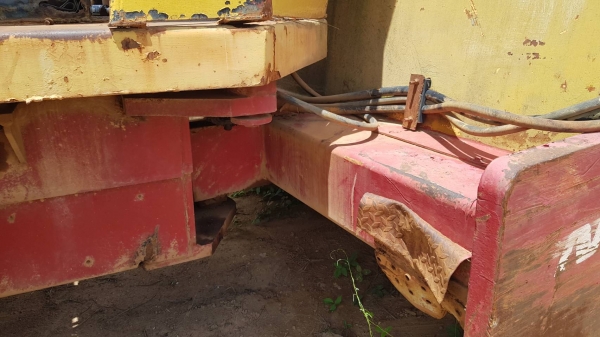 มีVDOขายรถบดไดนาแพค 2 คัน 10 ตันสั่นสะเทือนเพลาเดี่ยวมีเล่มทะเบียน 1 คันเอกสารซื้อขาย 1 คันราคาคันละ 350,000 เท่ากัน