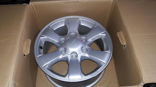 ขอบ16 ชุดละ..3,900บ.+ส่งฟรี