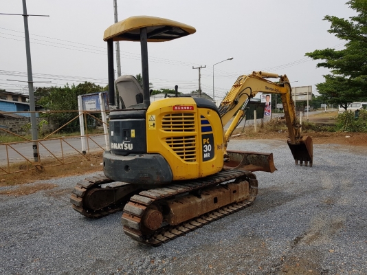รถขุด Komatsu PC30MR-2 รุ่นใหม่  เก่าญี่ปุ่น  มีไลน์หัวกระแทก