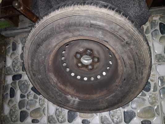 ขายกะทะล้อพร้อมยางรถโฟล์คตู้แตงโมขอบ 14"