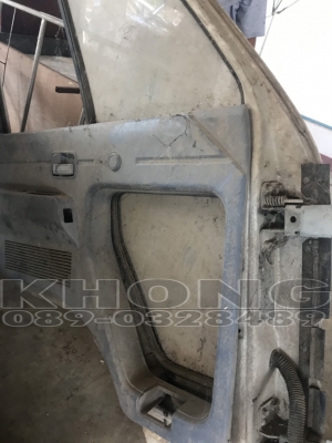 ขายด่วน ประตูข้างซ้าย Isuzu115 เก่านอก น่าจะใส่120ได้ ขายเพียง 3000 บาท