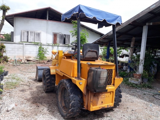 รถตักล้อยางCTM808A เอวออน รถสวย เก่านอก ใช้งานเมืองไทยได้ไหมนาน สนใจโทร 098-635-9769