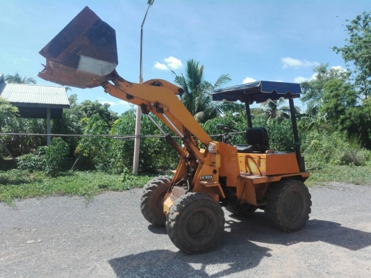 รถตักล้อยางCTM808A เอวออน รถสวย เก่านอก ใช้งานเมืองไทยได้ไหมนาน สนใจโทร 098-635-9769