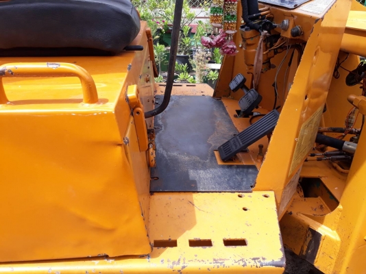 รถตักล้อยางCTM808A เอวออน รถสวย เก่านอก ใช้งานเมืองไทยได้ไหมนาน สนใจโทร 098-635-9769