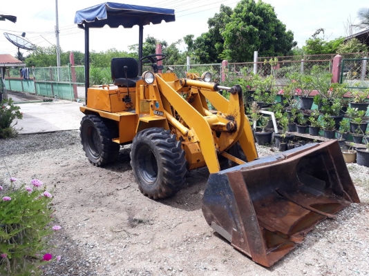 รถตักล้อยางCTM808A เอวออน รถสวย เก่านอก ใช้งานเมืองไทยได้ไหมนาน สนใจโทร 098-635-9769