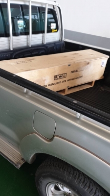 ขายหัวเจาะกระแทกคอนกรีต JCB พร้อมไลน์ ของแท้ (ของใหม่) มีชุดเดียว ขายหัวเจาะกระแทกคอนกรีต JCB พร้อมไลน์ ของแท้ (ของใหม่) มีชุดเดียว