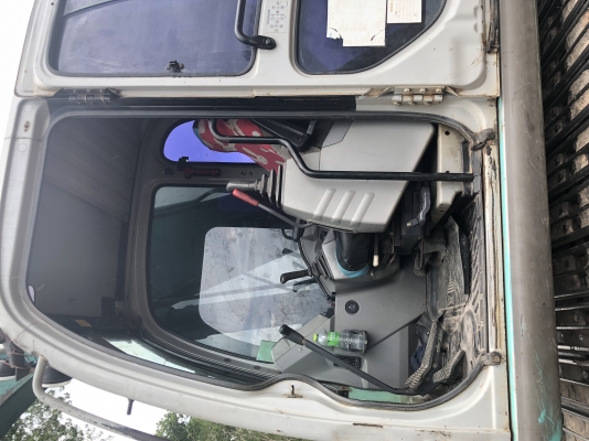 ขายรถแบคโฮ KOBELCO SK200 YN10 แอร์ไฟฟ้าเล่มทะเบียนพร้อม สนใจโทร 081-970-1072